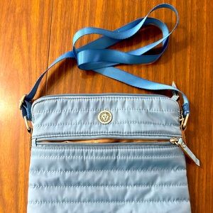 Anne Klein crossbody purse.Adjustable straps.